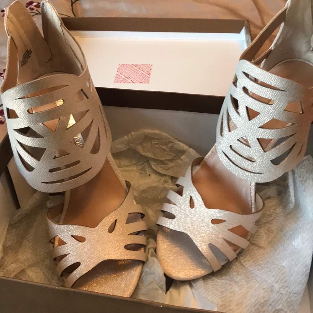 Evening sandals